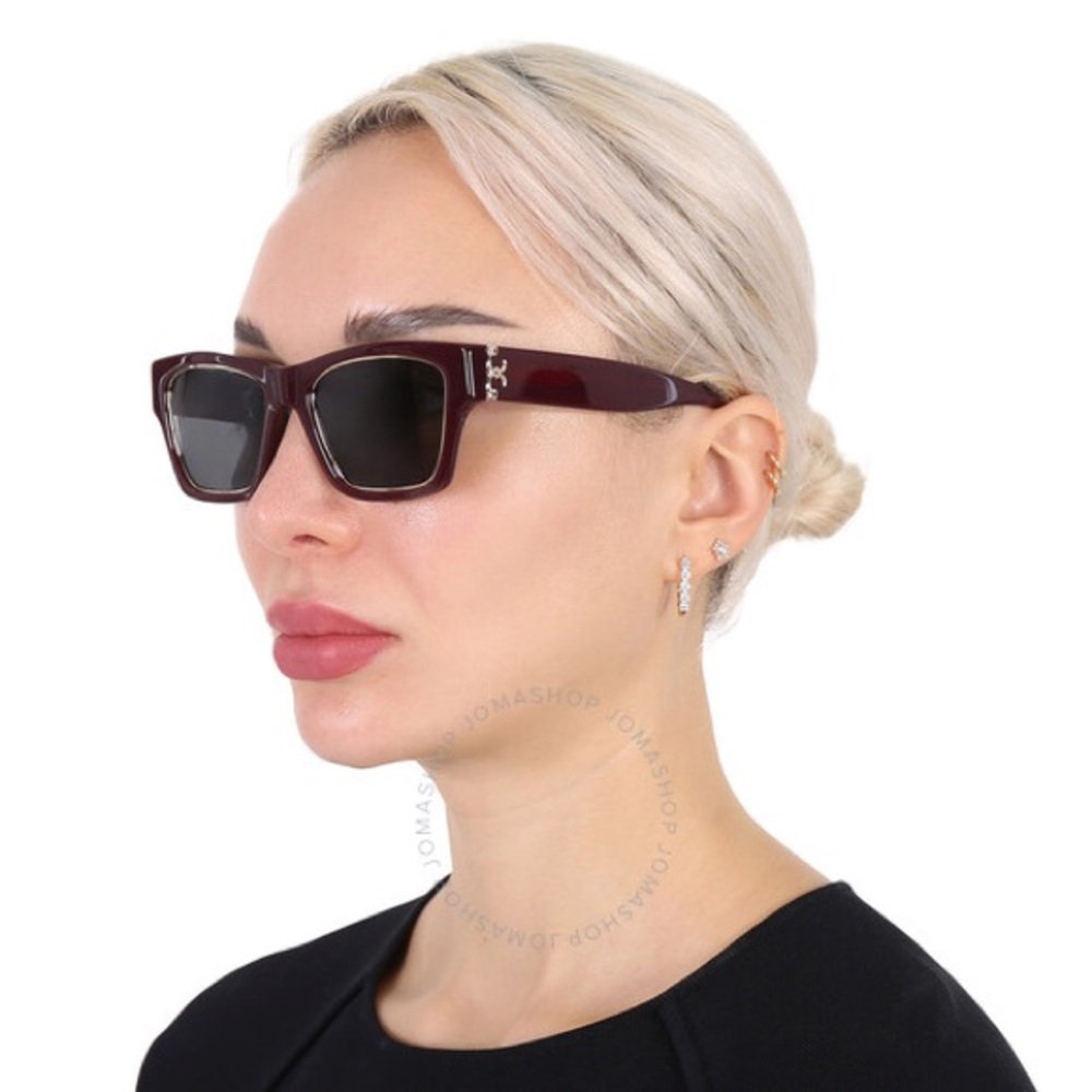 Elegant Burgundy Sunglasses